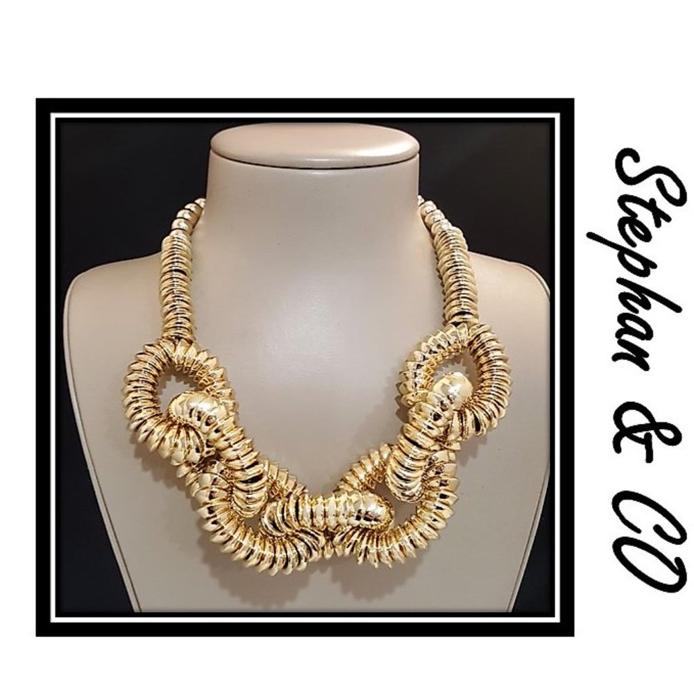 STEPHAN & CO GOLD PLATED CHUNKY LINK NECKLACE NWT